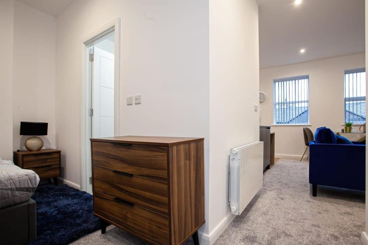 Lovely Open Plan 1 Bedroom Apartment In Bolton Esterno foto